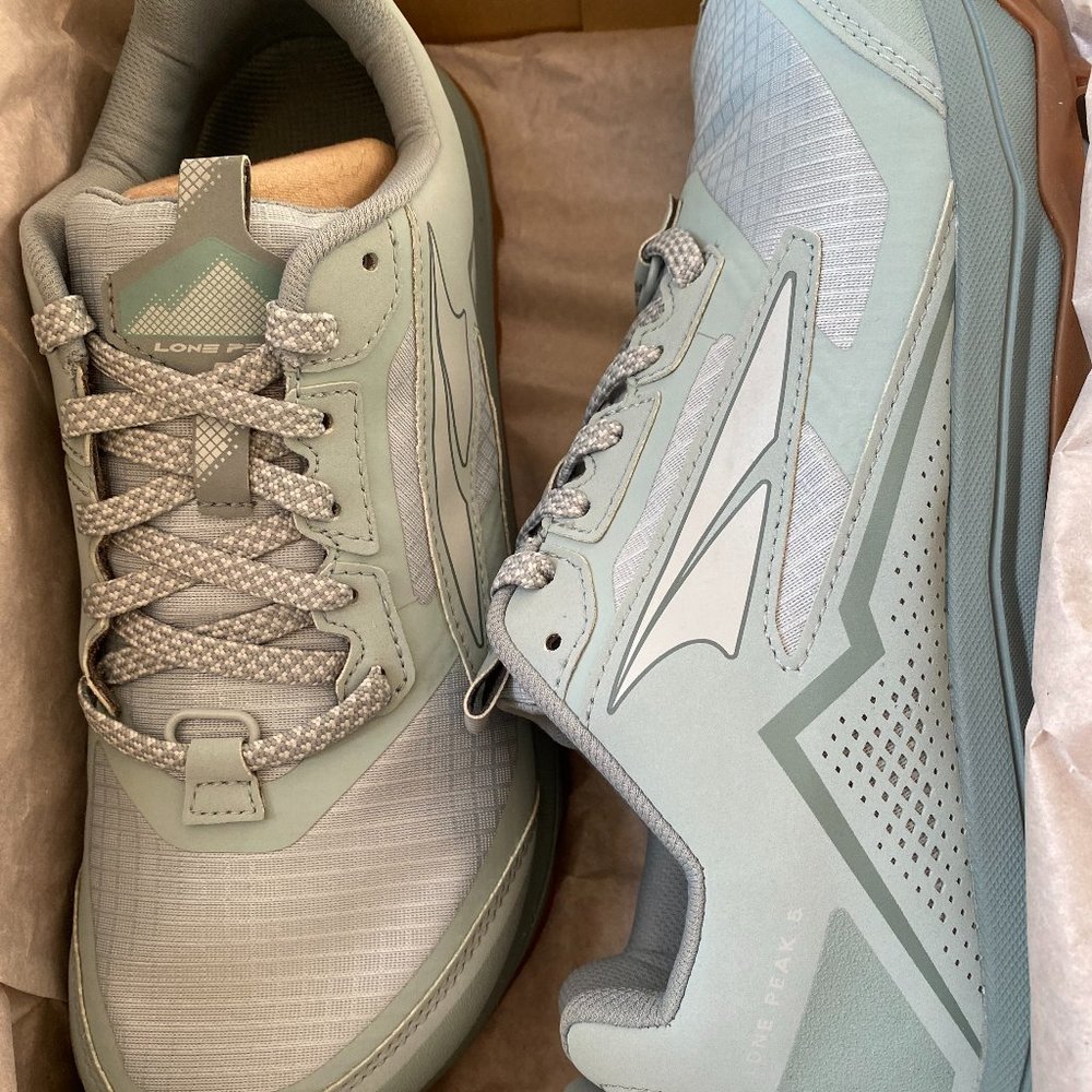 Altra Lone Peak Version 5 (Women's 9.5)